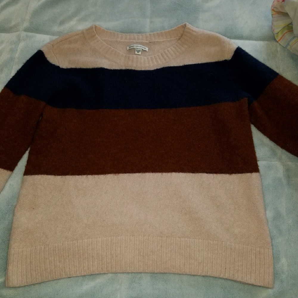 American Eagle sweater